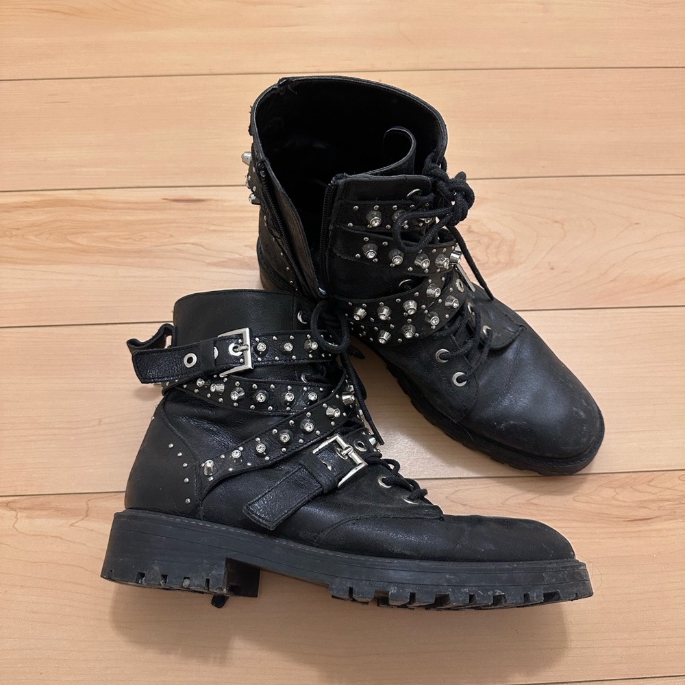 Biker ankle boots with studs